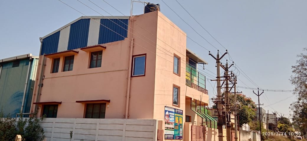 Aura Institutions and Hospital front view